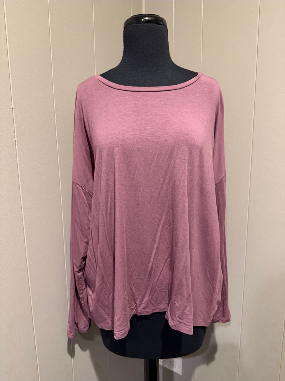 Athleta Women’s XL Dusty Mauve Long-Sleeve Boatneck Tee